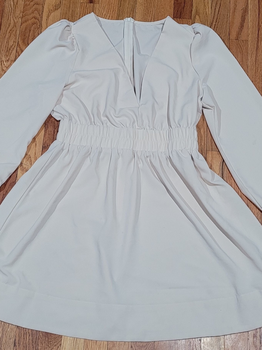 Source Unknown Cream Long-Sleeve V-Neck Smocked Waist Dress Off White